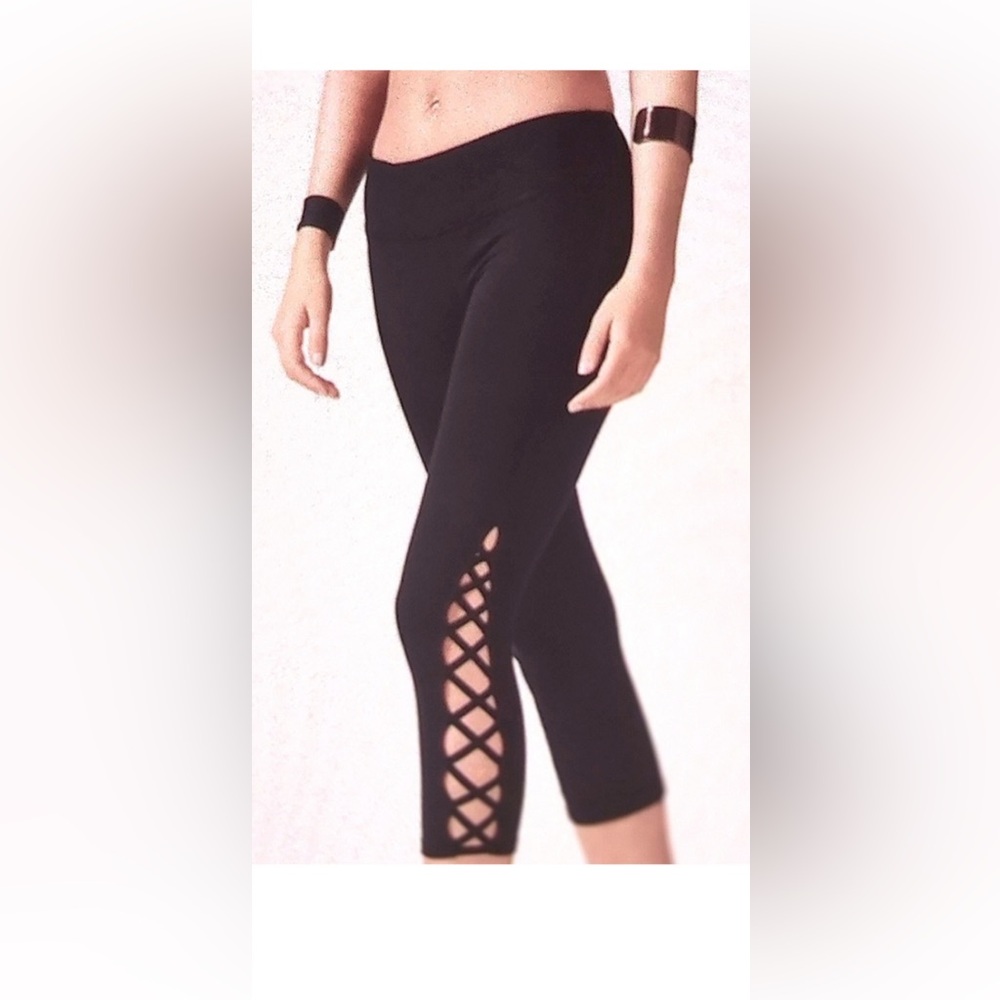 Fabletics Black Women crops medium